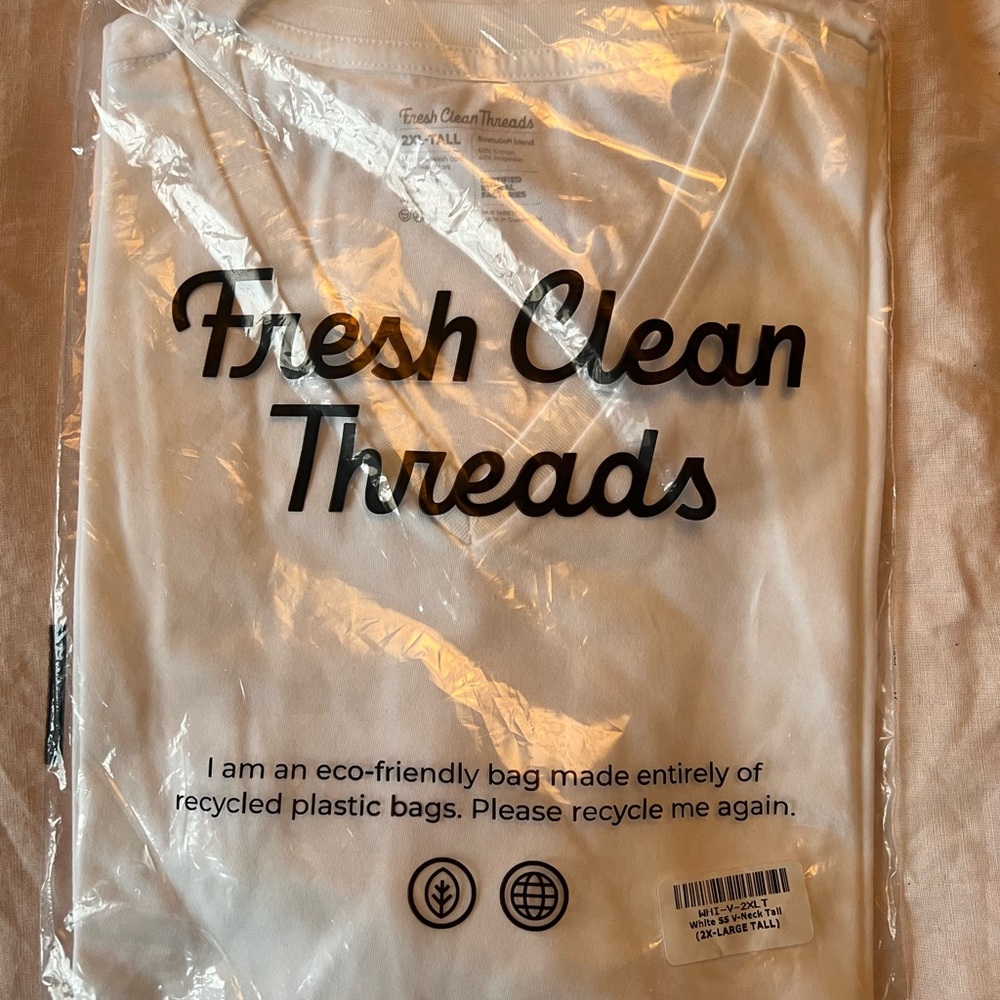 NWT Fresh Clean Threads White T-Shirt 2XL-Tall